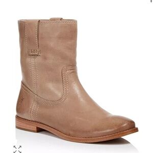 Frye Women's Anna Short Round Toe Leather Boots size 6